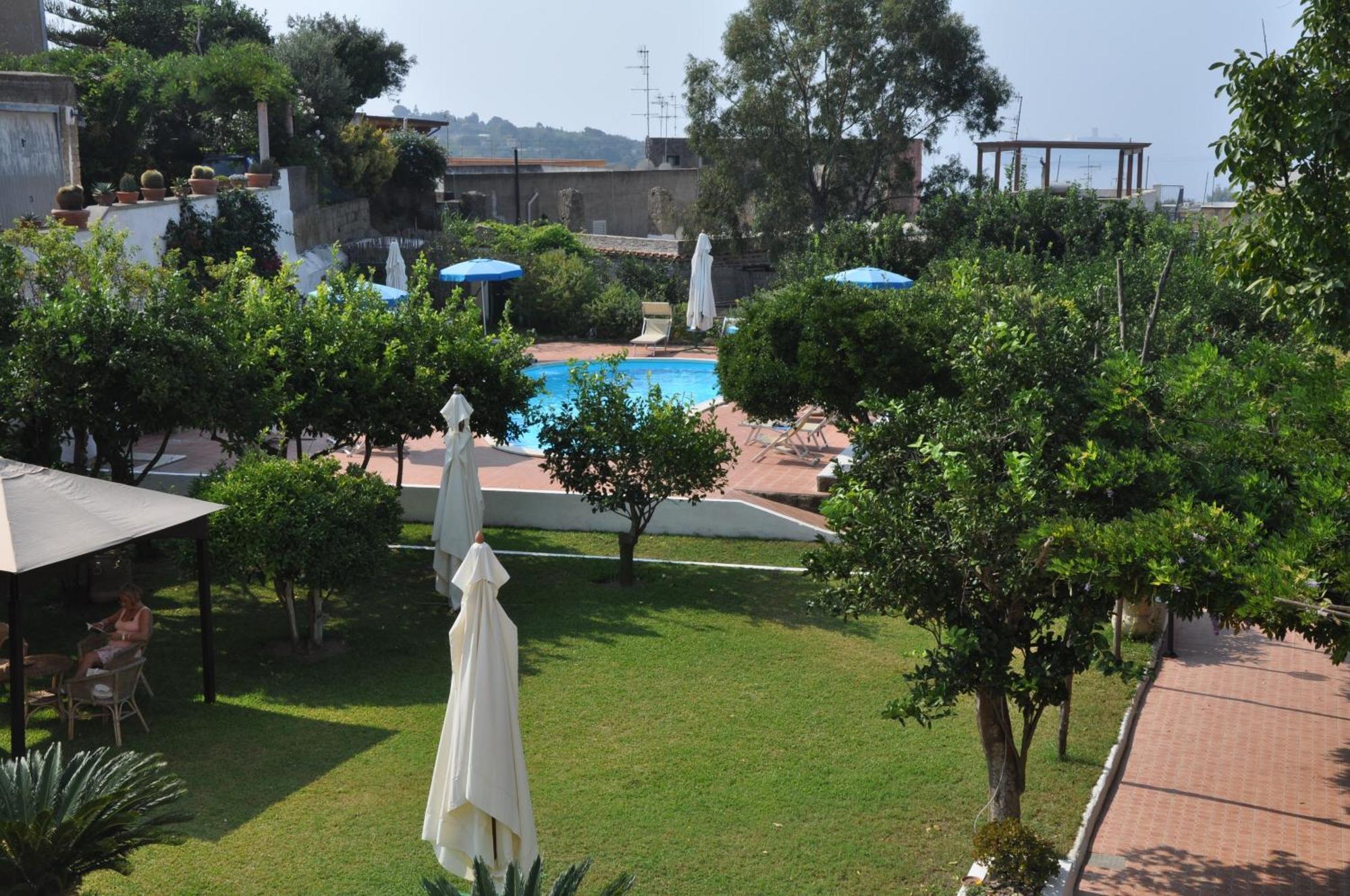 Hotel Savoia Procida Exterior photo