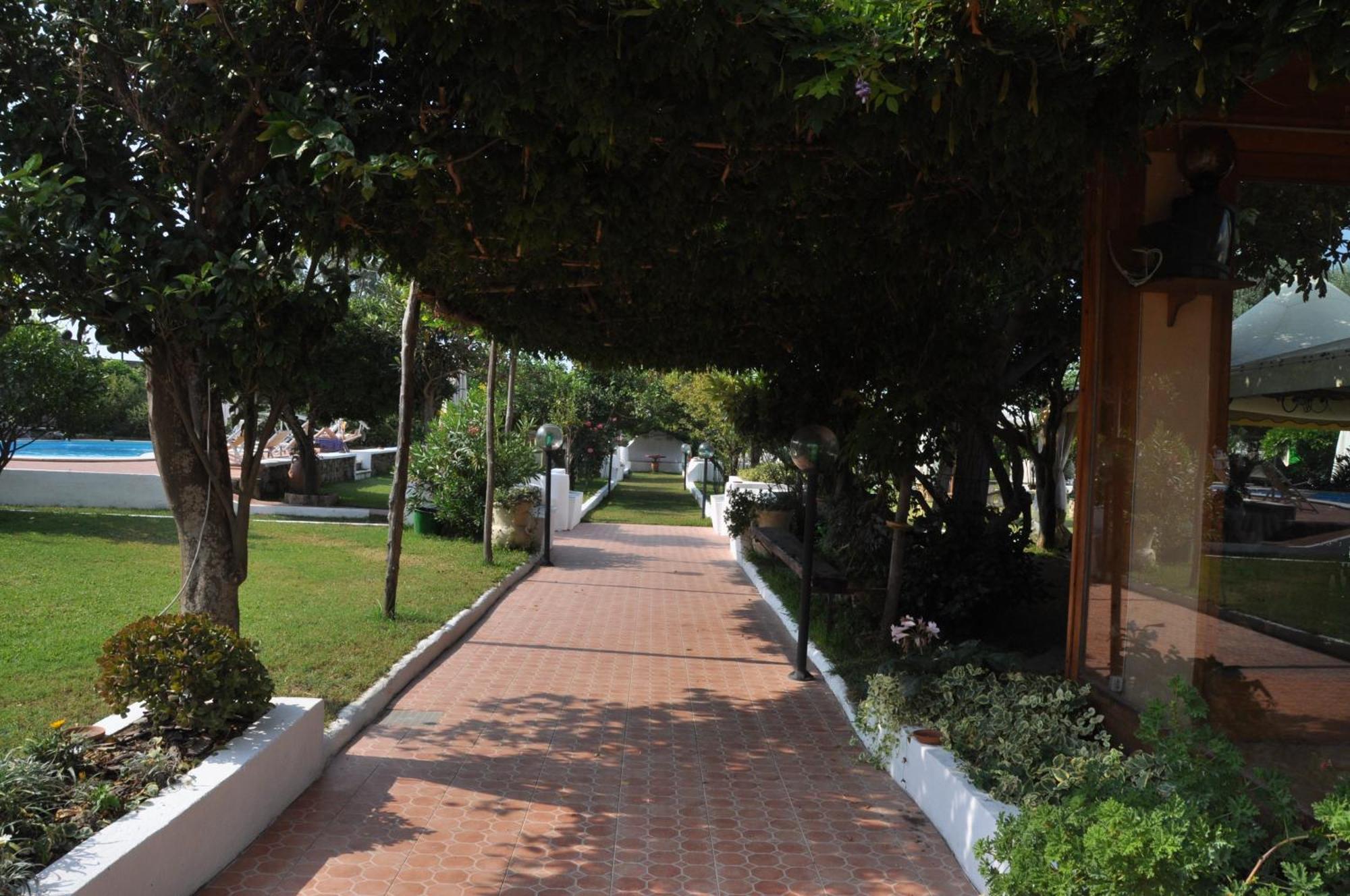 Hotel Savoia Procida Exterior photo