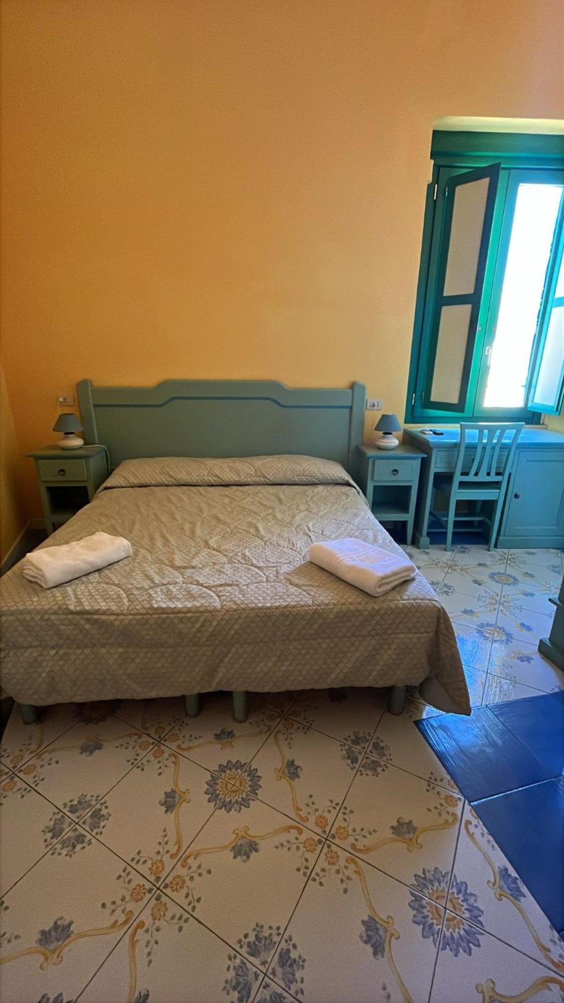 Hotel Savoia Procida Exterior photo